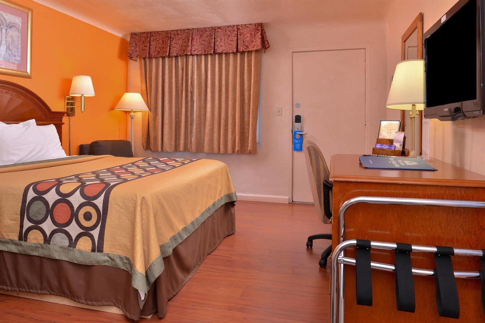 Americas Best Value Inn Юджин Экстерьер фото