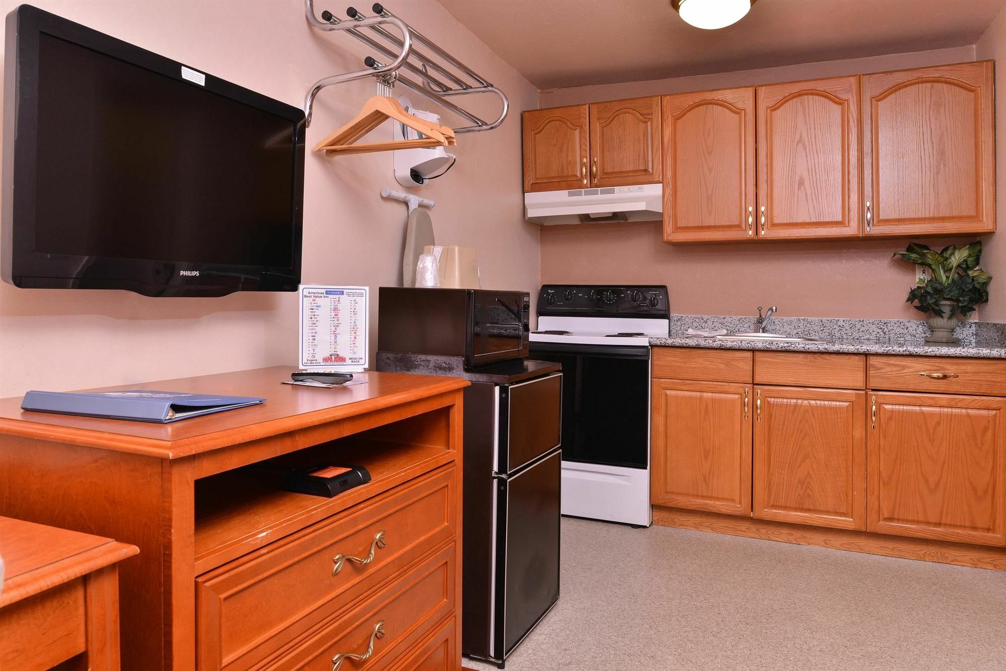 Americas Best Value Inn Юджин Экстерьер фото